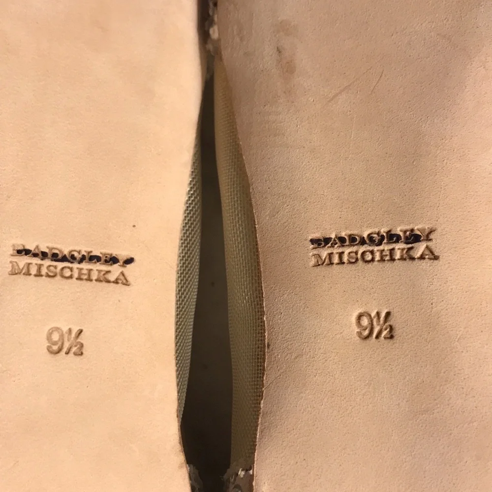 New Badgley Mischka Gigi Pointed Toe Flats Size 9.5 Ivory